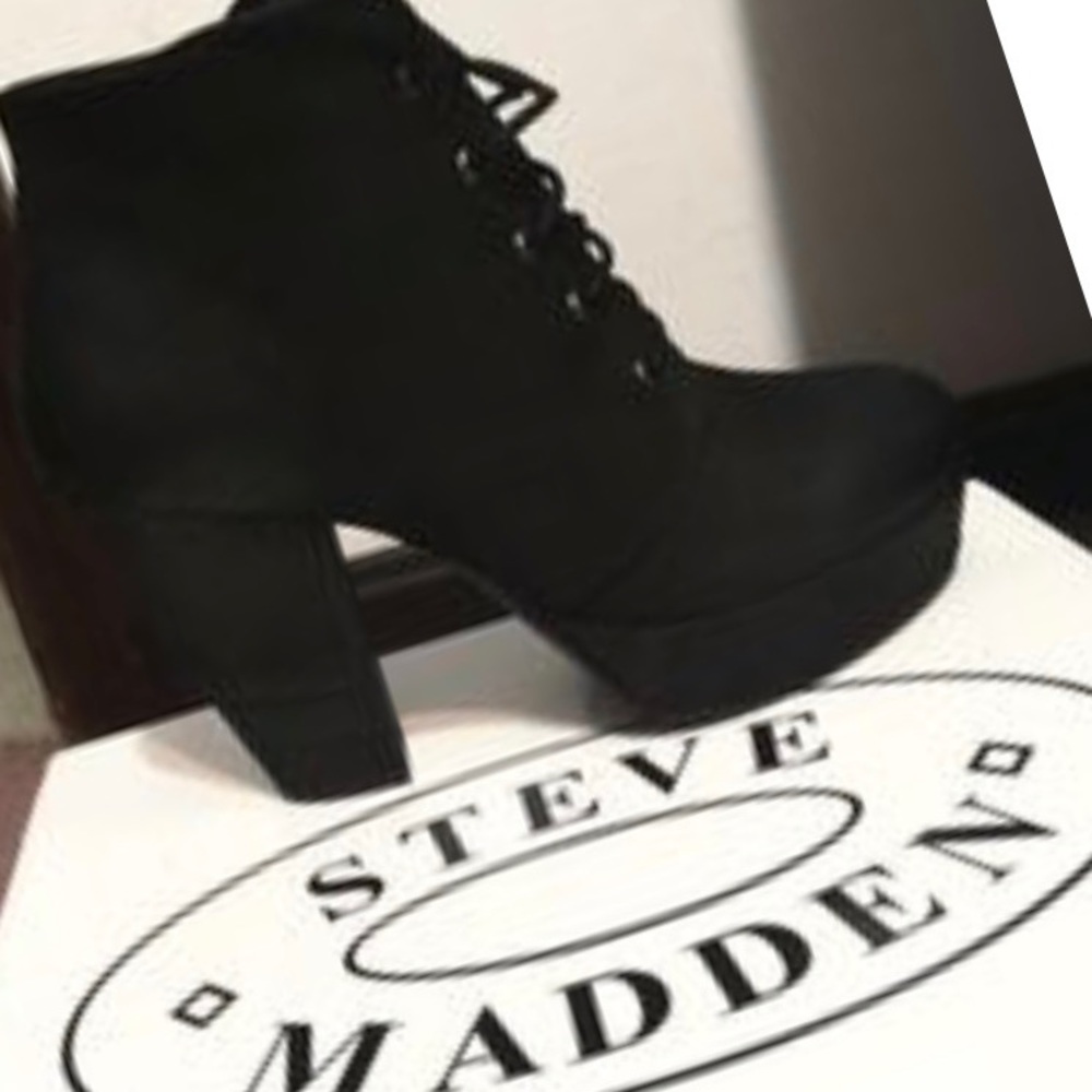 🎉🎉Steve Madden Rapsey Wedges/Boots🎉🎉